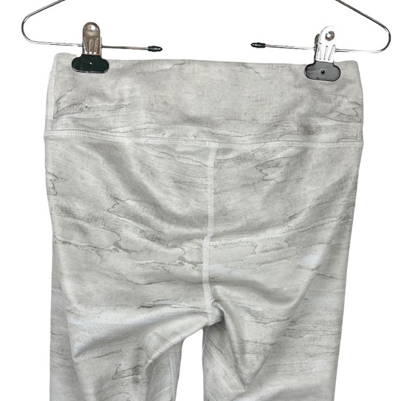 Alo Yoga White and Gray Airbrushed Marbled Full Length Leggings Size XS - Picture 6 of 10